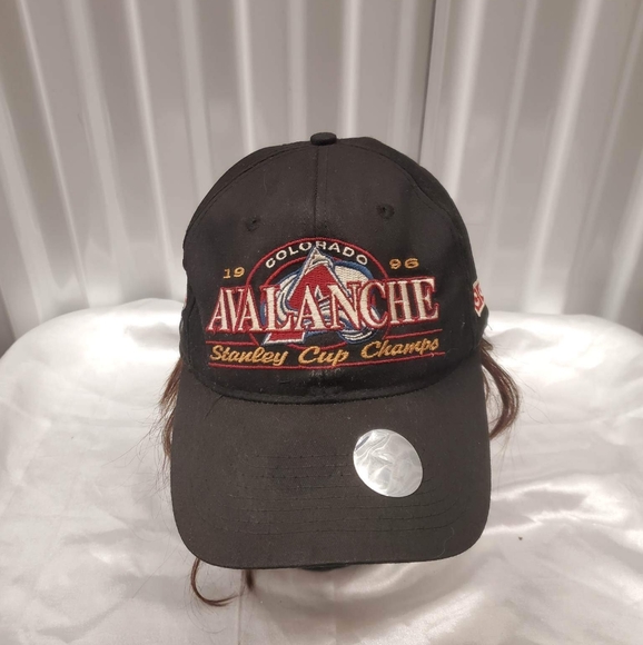Vintage rare 96 Avalanche Stanley cup champion CCM Officially Licensed - Picture 1 of 9